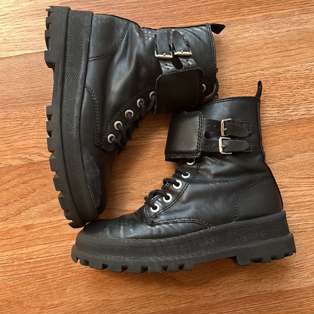 ZARA • Combat Boots